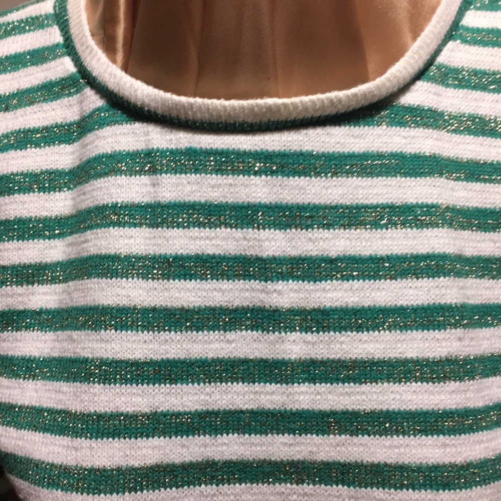 Top - Picture 2 of 2